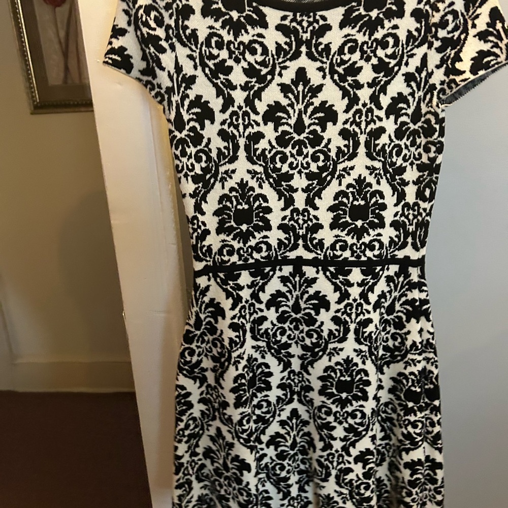 Elegant Black and White Patterned Dress